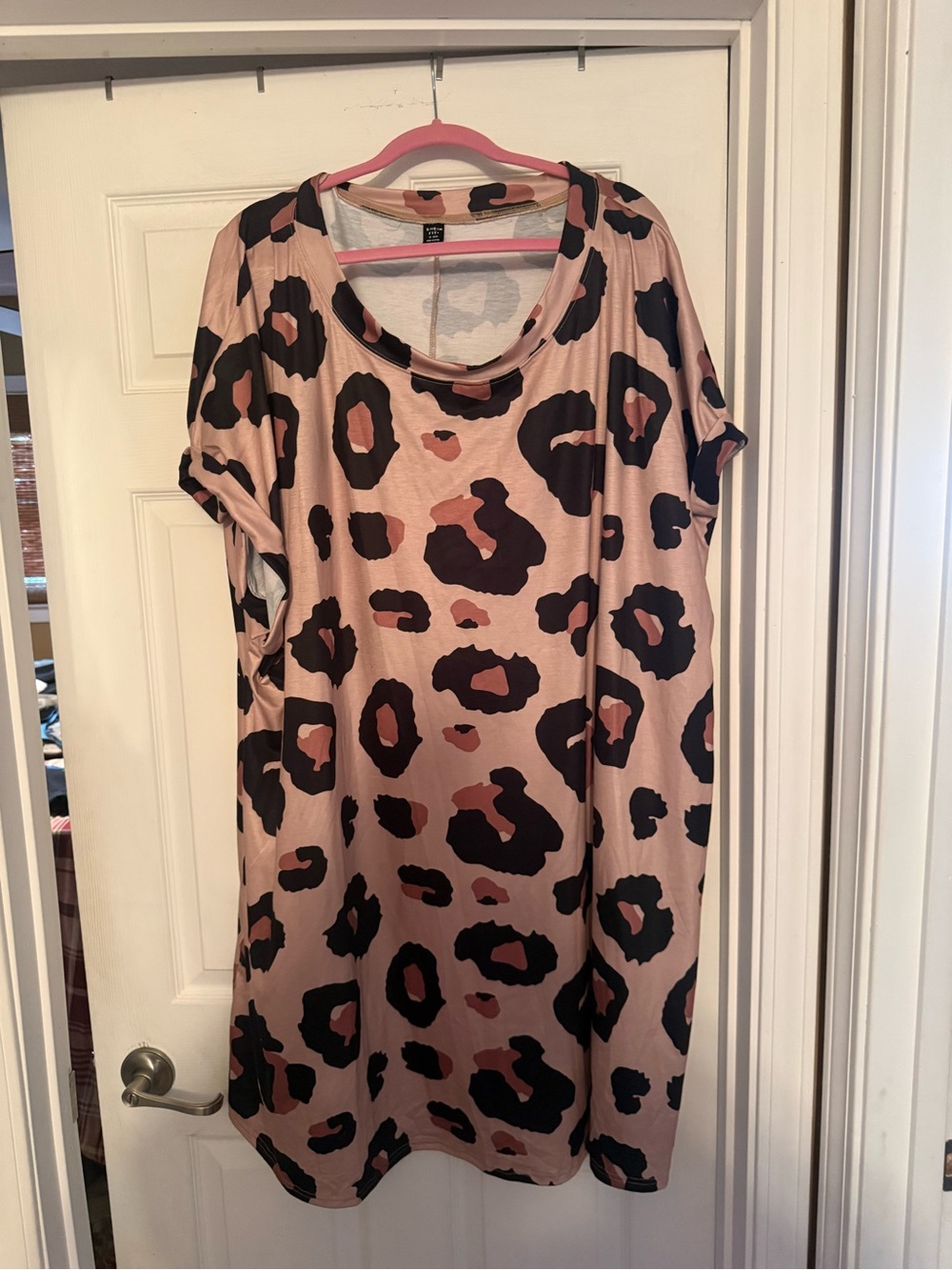 Women's Pink Leopard Print Short Sleeve dress